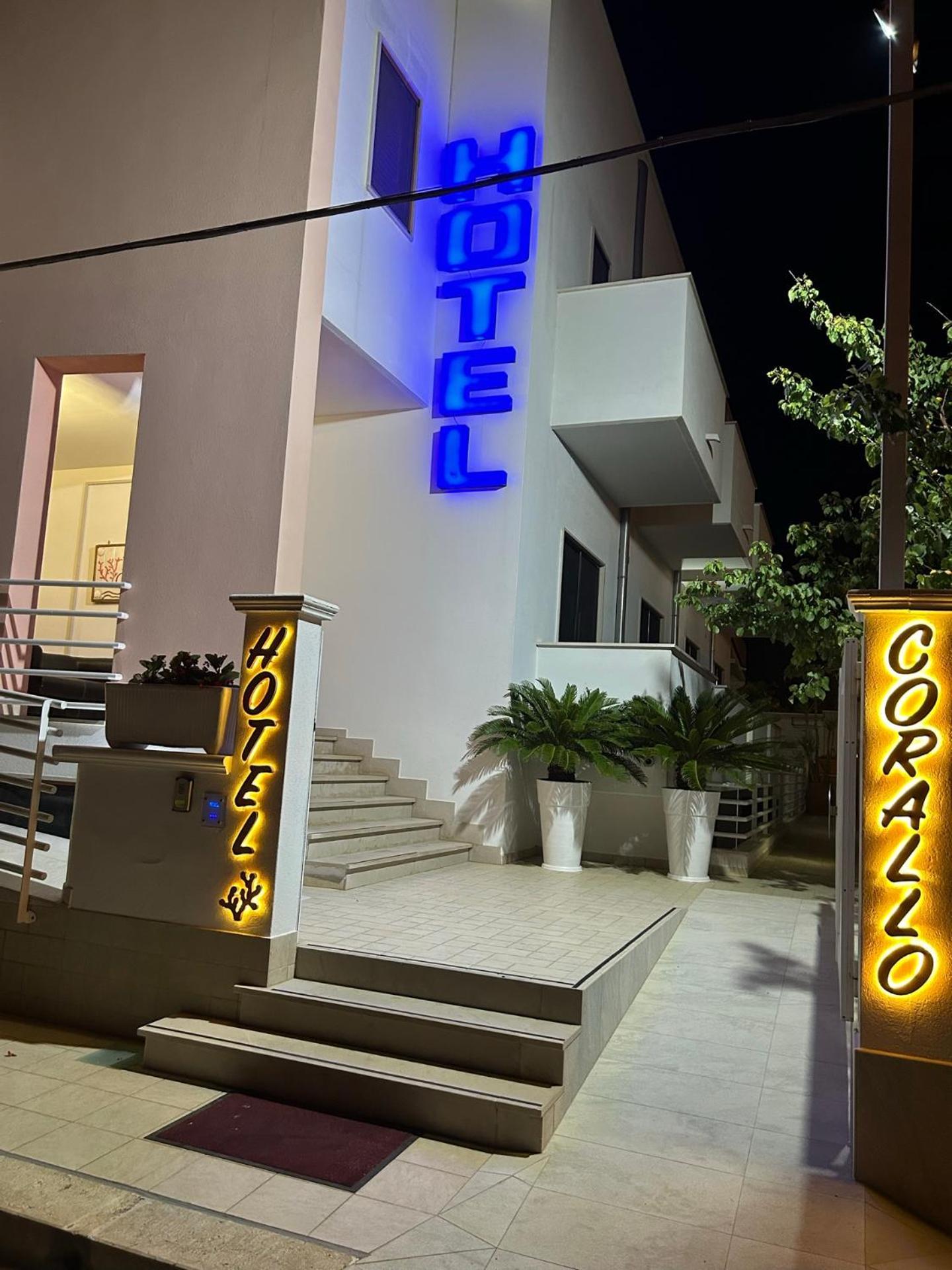 Hotel Corallo トッレ・サンタ・サビーナ エクステリア 写真